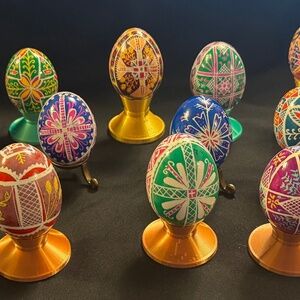 Easter egg = pysanky Easter around the corner